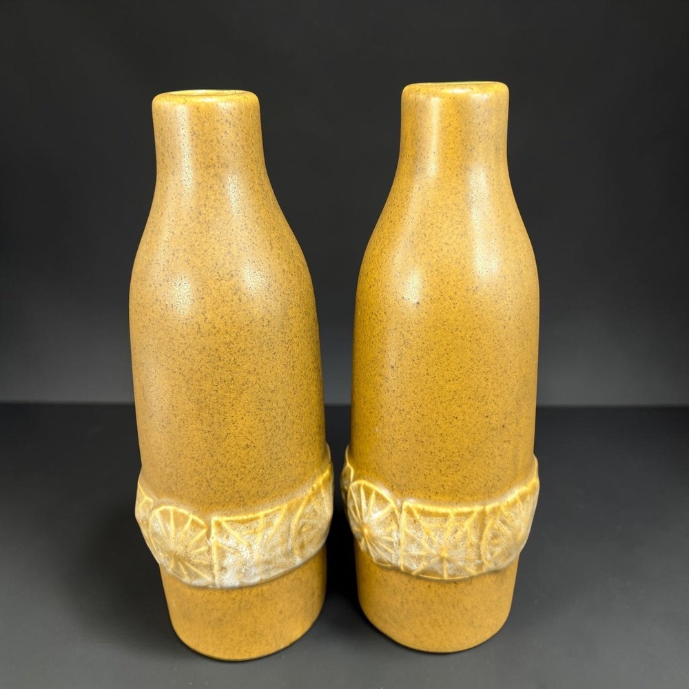 Billie McCoy Pottery USA Yellow Speckled Sunburst Bottle Vases Set of 2 7.5"